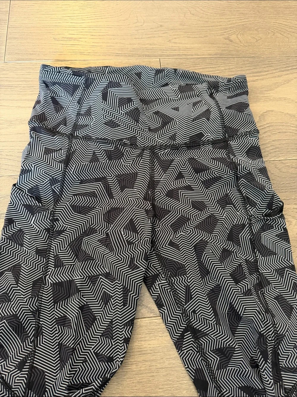 lululemon athletica Black & Gray Geometric Leggings